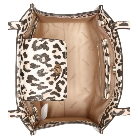 NEW GUESS CROSSBODY PURSE - Picture 3 of 4